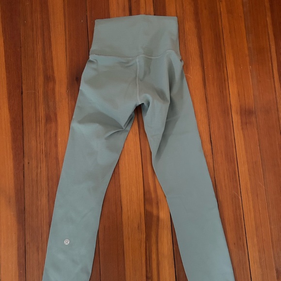 Lululemon Leggings 25” - Picture 4 of 4